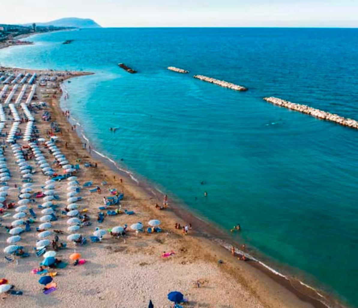 La Voce Del Mare 3 Apartment Civitanova Marche Bagian luar foto